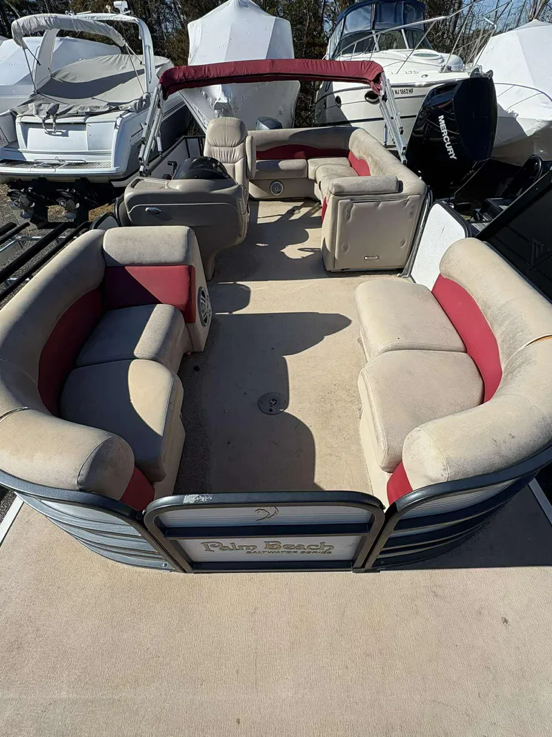 Slide: The Image of Palm Beach® 220 Ultra Sport Saltwater Series 2014 - 10