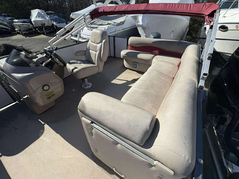 Slide: The Image of Palm Beach® 220 Ultra Sport Saltwater Series 2014 - 14