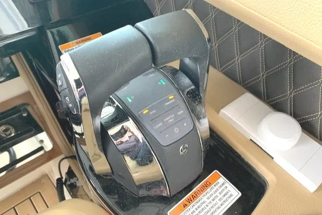 Slide: The Image of Smartcraft digital throttle and shift - 23