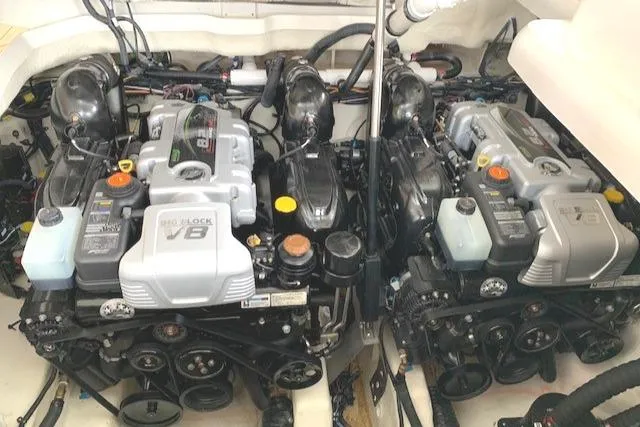 Slide: The Image of Engine Compartment / Twin Mercruiser 8.2L 430 hp engines with 110 hours - 40