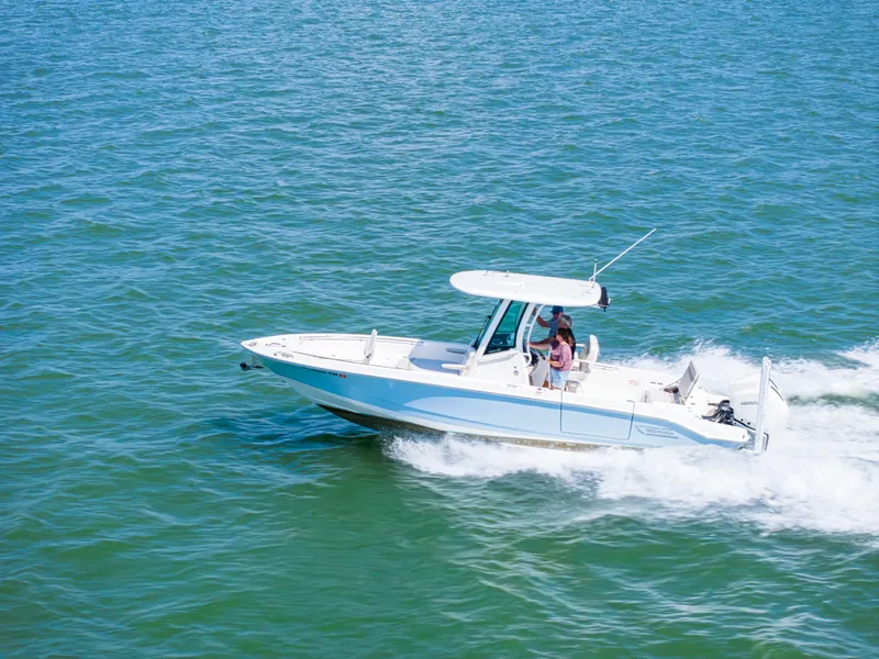 Slide: The Image of Boston Whaler DAUNTLESS 2023 - 3