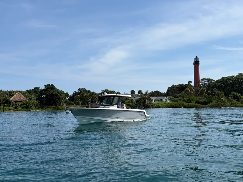 Slide: The Image of Boston Whaler 330 Outrage 2026 - 2