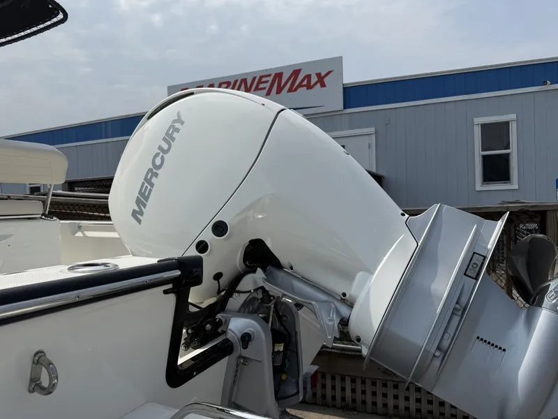 Slide: The Image of Boston Whaler 210 Montauk 2027 - 4