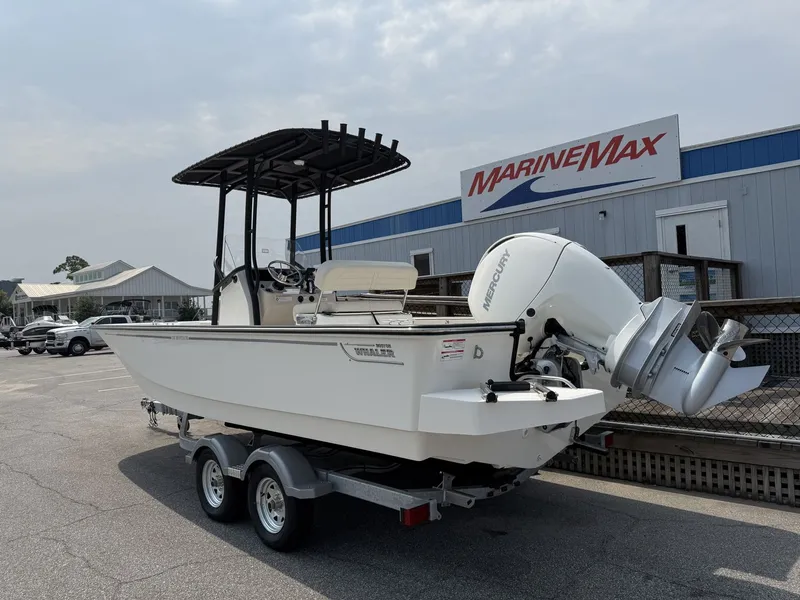 Slide: The Image of Boston Whaler 210 Montauk 2027 - 2