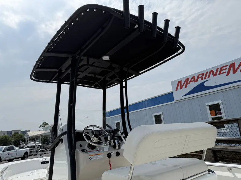 Slide: The Image of Boston Whaler 210 Montauk 2027 - 9
