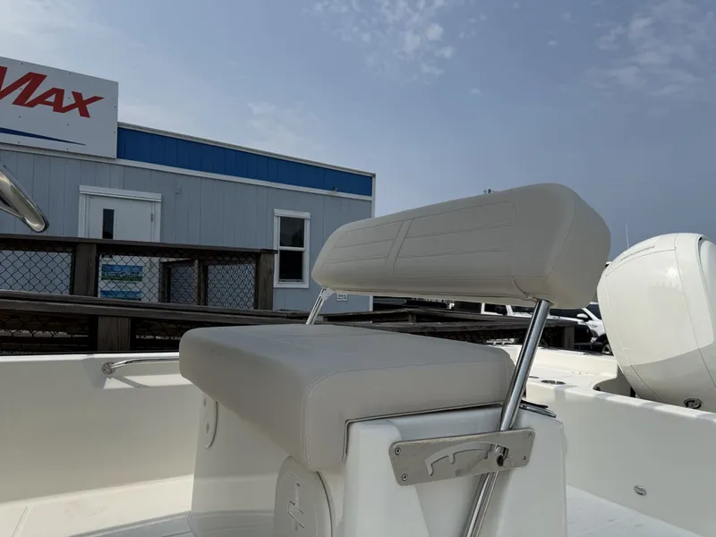 Slide: The Image of Boston Whaler 210 Montauk 2027 - 7