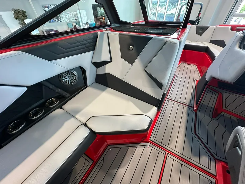 Slide: The Image of Nautique Super Air Nautique S23 2023 - 7