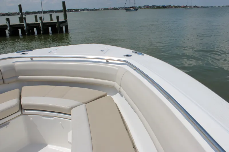 Slide: The Image of Boston Whaler 380 OUTRAGE 2018 - 34