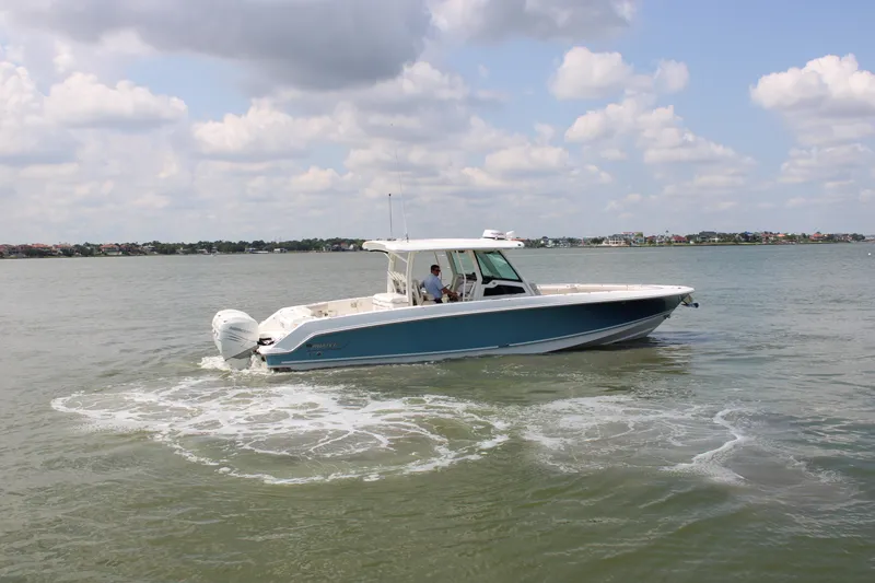 Slide: The Image of Boston Whaler 380 OUTRAGE 2018 - 15