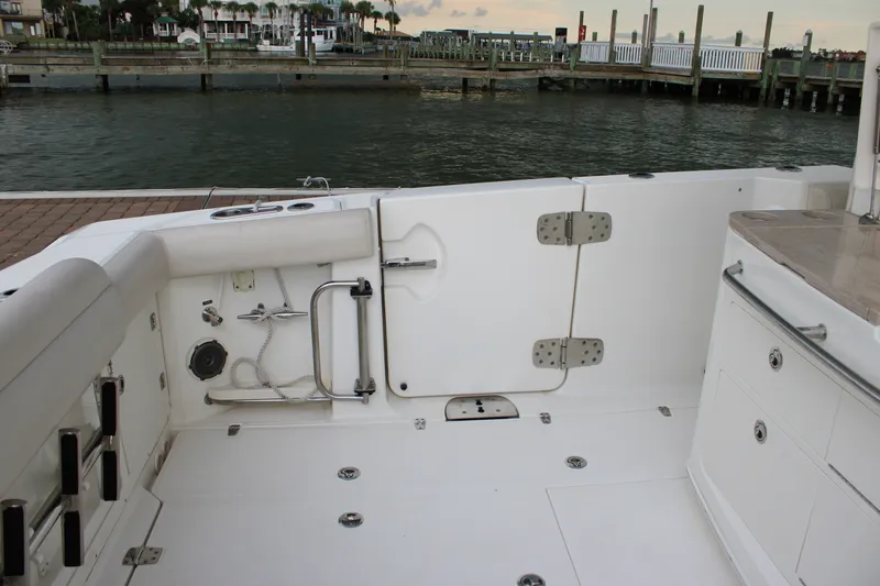 Slide: The Image of Boston Whaler 380 OUTRAGE 2018 - 41