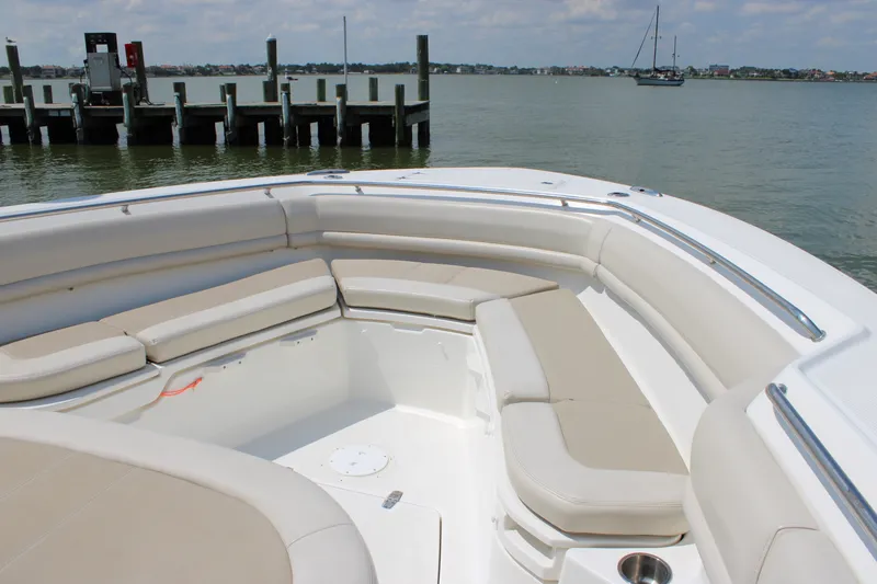Slide: The Image of Boston Whaler 380 OUTRAGE 2018 - 39