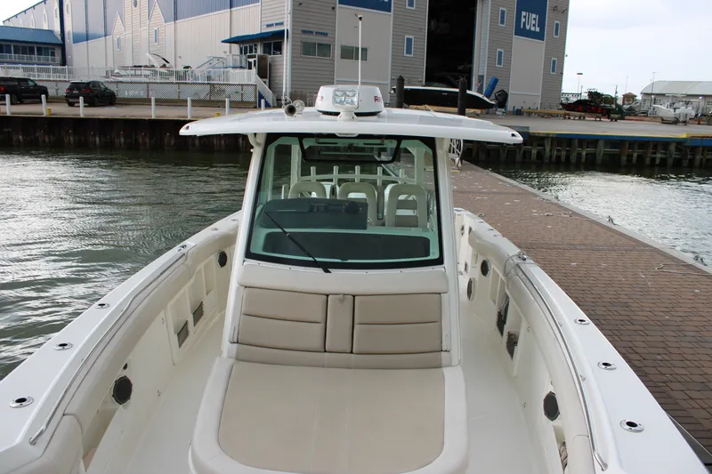 Slide: The Image of Boston Whaler 380 OUTRAGE 2018 - 49