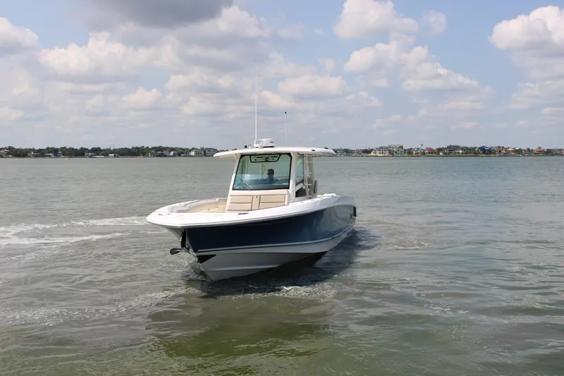 Slide: The Image of Boston Whaler 380 OUTRAGE 2018 - 21