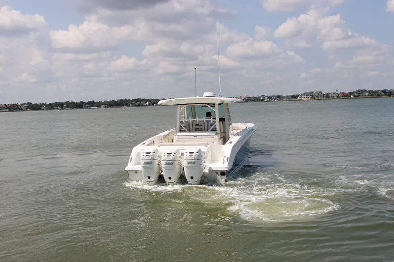 Slide: The Image of Boston Whaler 380 OUTRAGE 2018 - 9