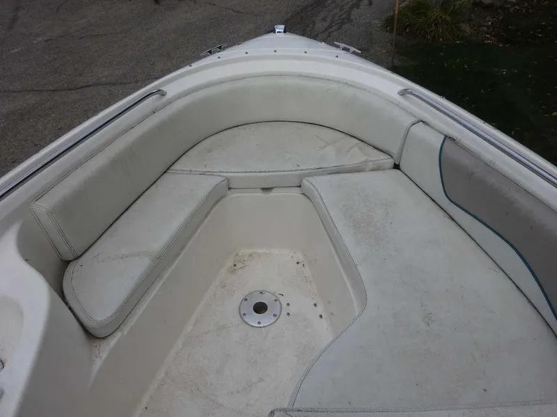 Slide: The Image of 1996 Wellcraft 2400S ECLIPSE boat interior seating area. - 15
