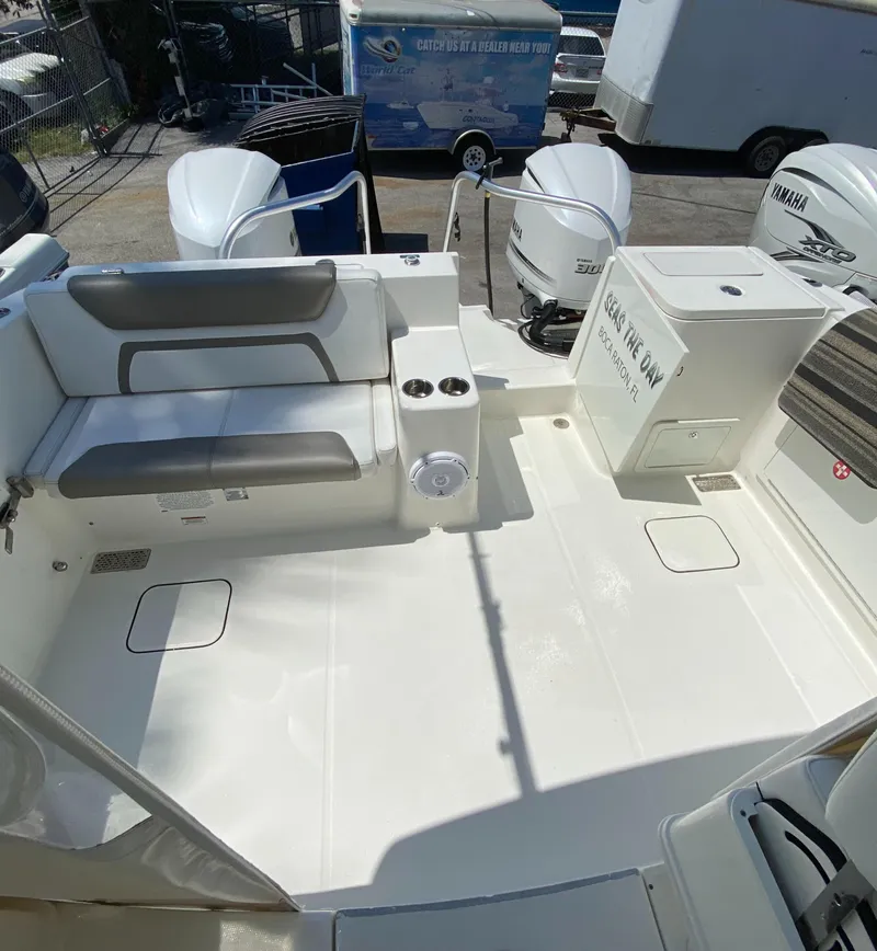 Slide: The Image of World Cat 320 DC 2019 - 3