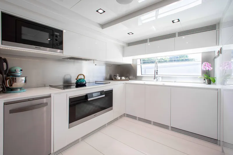 Slide: The Image of Riva Mythos Motoryacht 2014 - 59