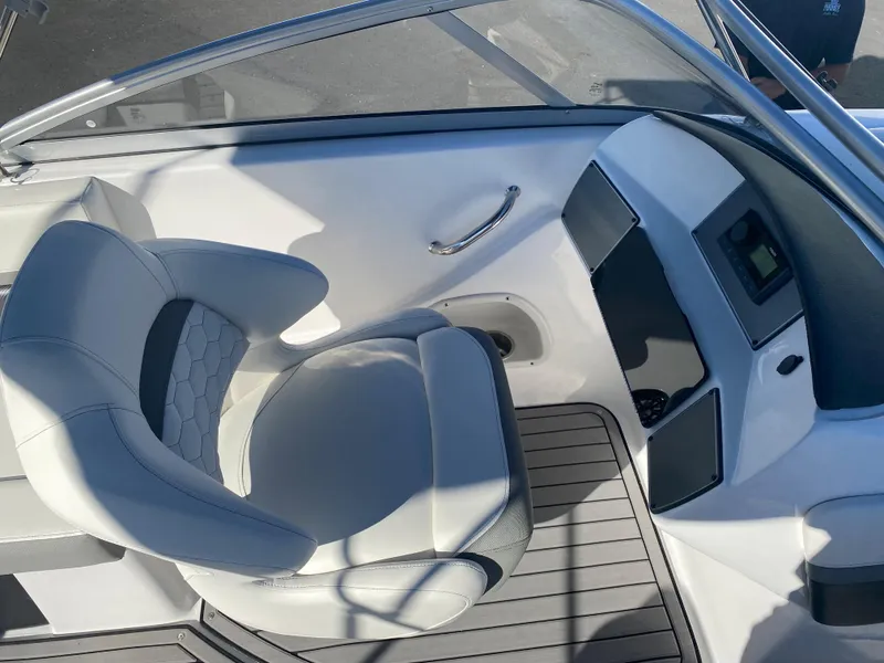 Slide: The Image of Captain's seat and dashboard of 2022 Hurricane SD217OB boat. - 9
