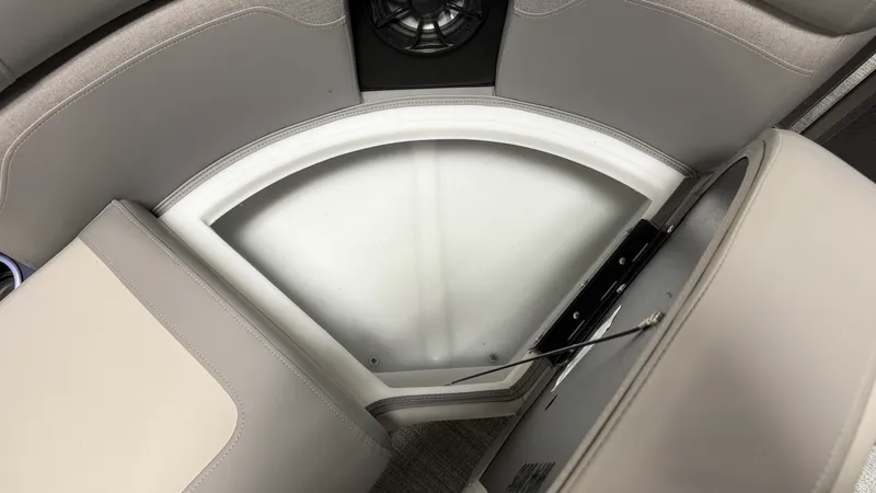 Slide: The Image of Premier 230SUNSATION 2027 - 52