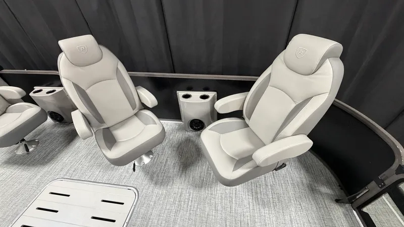 Slide: The Image of Premier 230SUNSATION 2027 - 17