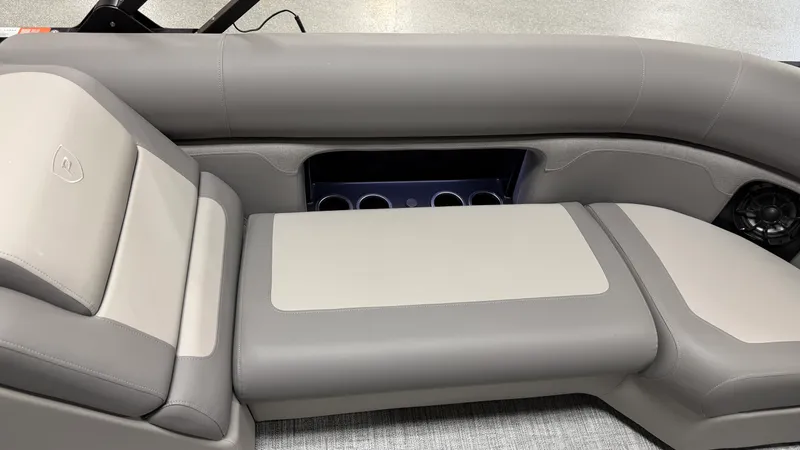 Slide: The Image of Premier 230SUNSATION 2027 - 45