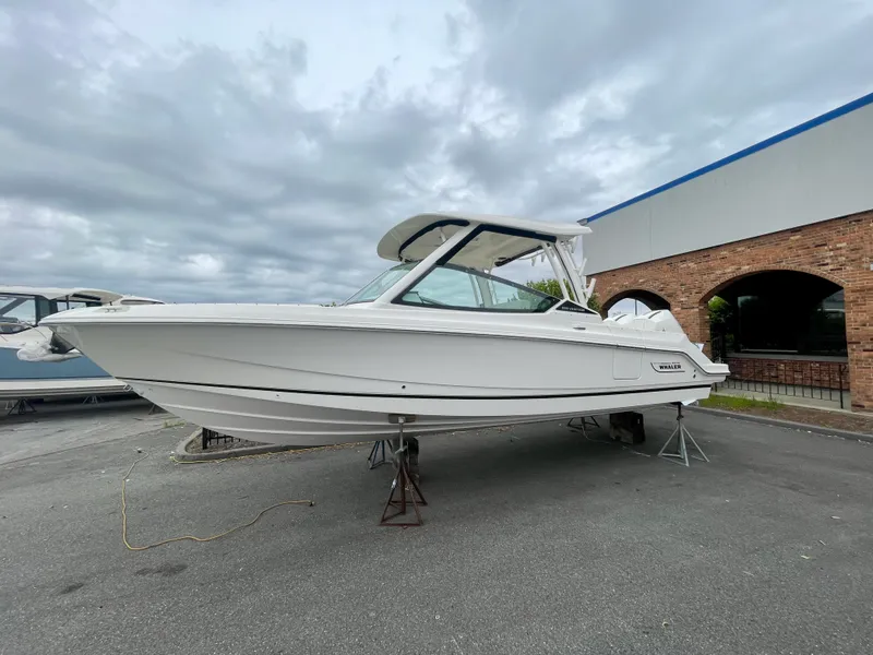 Slide: The Image of Boston Whaler 280 Vantage 2027 - 1