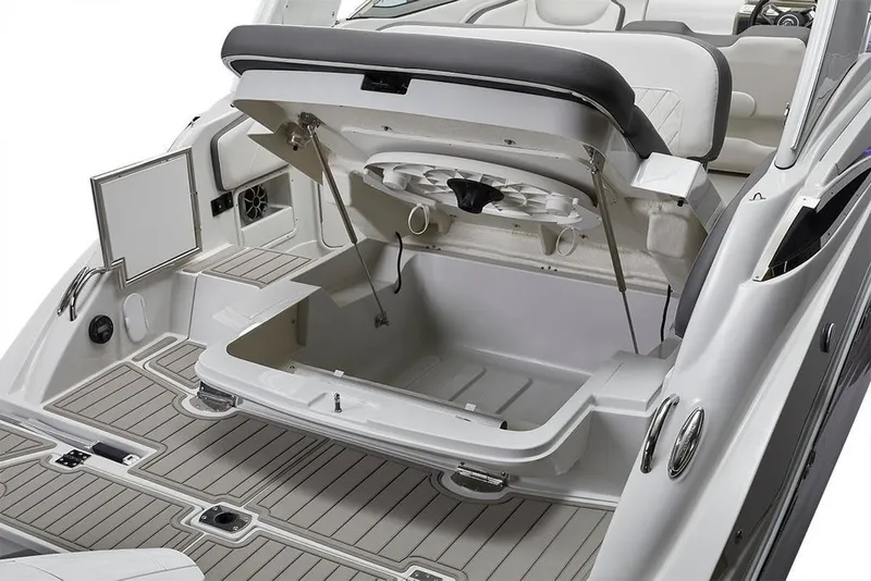 Slide: The Image of Crownline Boats 280 CRX 2025 - 12