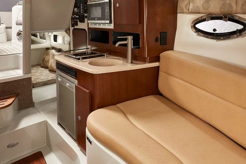 Slide: The Image of Crownline Boats 280 CRX 2025 - 14