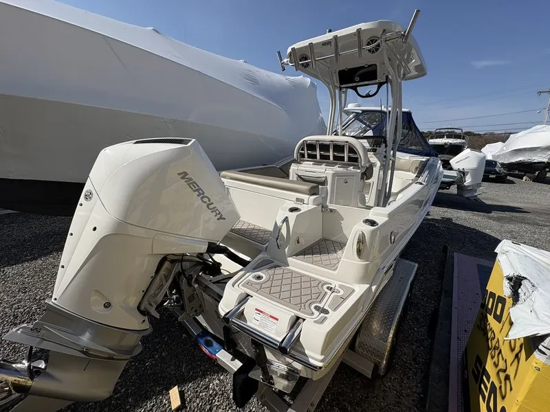 Slide: The Image of Finseeker 220 CC 2024 - 15