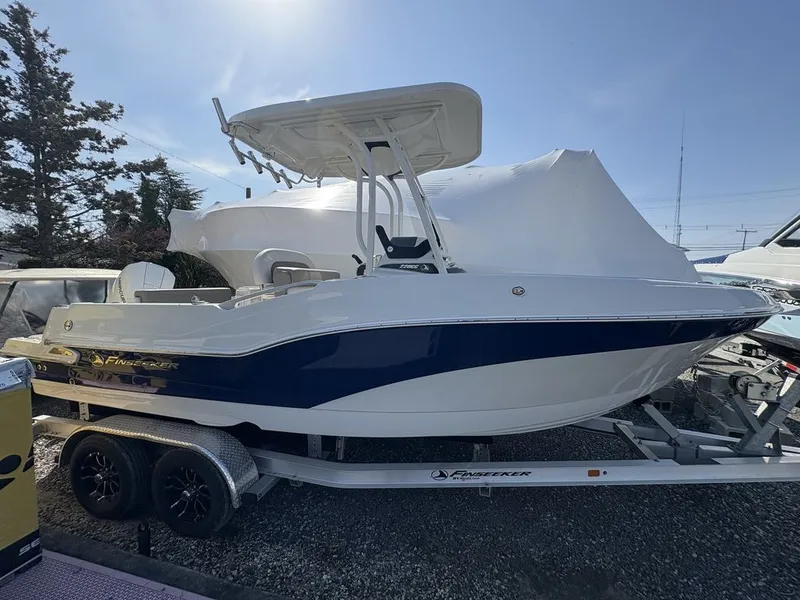 The Image of Finseeker 220 CC 2024 - 0
