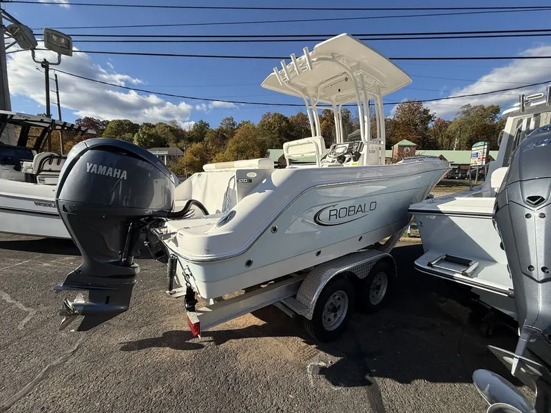 Slide: The Image of Robalo R222 Center Console 2025 - 2