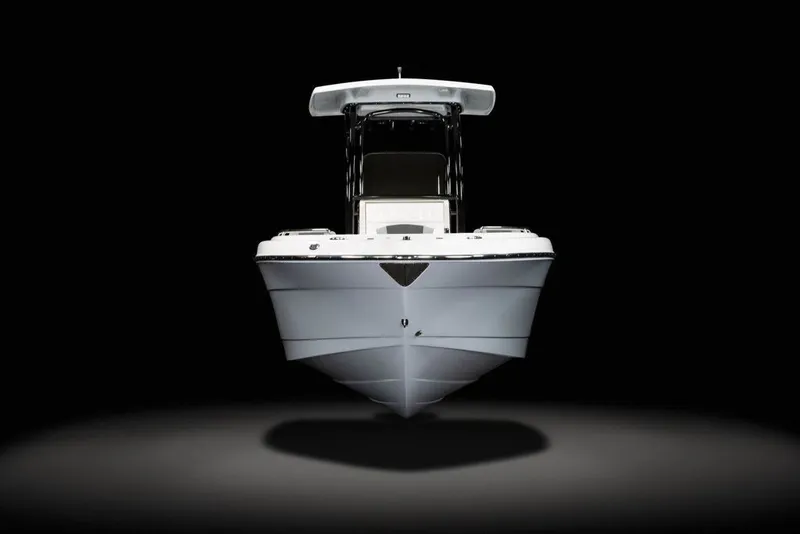 Slide: The Image of Robalo R222 Center Console 2025 - 13
