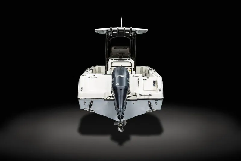 Slide: The Image of Robalo R222 Center Console 2025 - 14