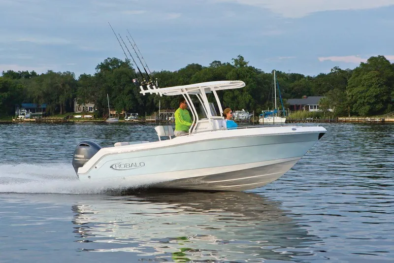 Slide: The Image of Robalo R222 Center Console 2025 - 10
