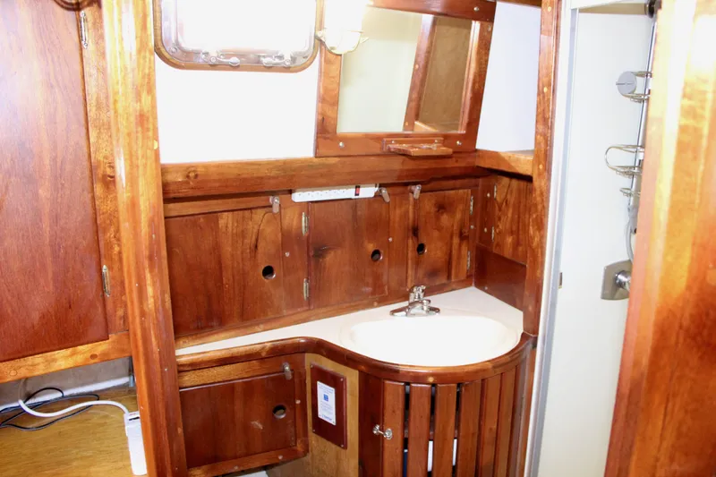 Slide: The Image of Skookum 53 1981 - 100