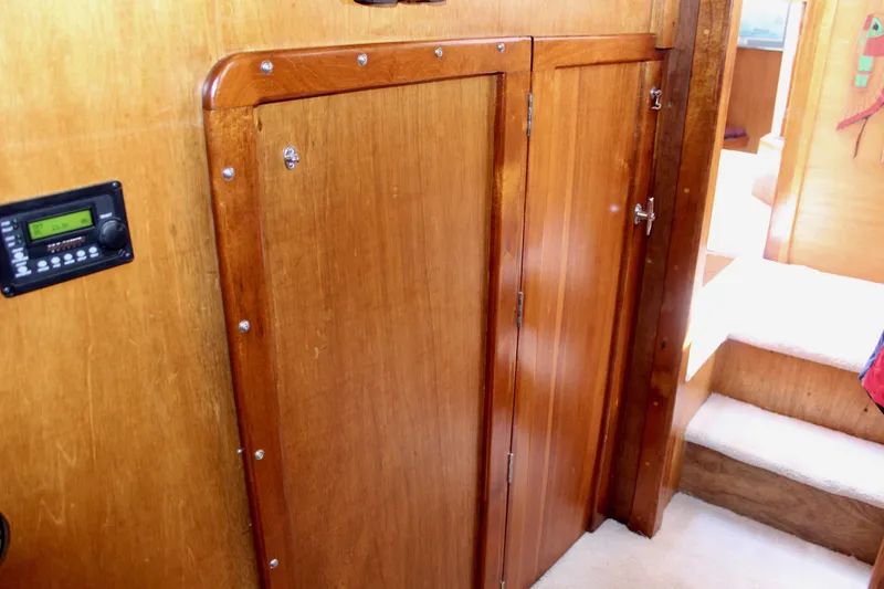 Slide: The Image of Skookum 53 1981 - 104