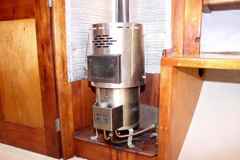 Slide: The Image of Skookum 53 1981 - 77