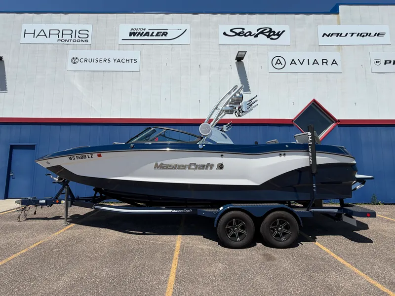 The Image of Mastercraft X24 2022 - 0