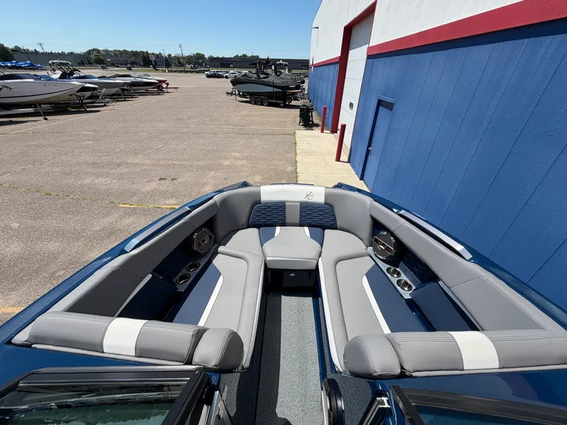 Slide: The Image of Mastercraft X24 2022 - 35
