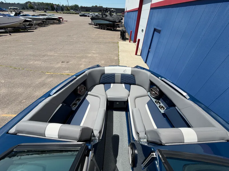 Slide: The Image of Mastercraft X24 2022 - 36