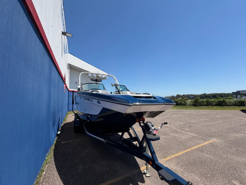 Slide: The Image of Mastercraft X24 2022 - 1