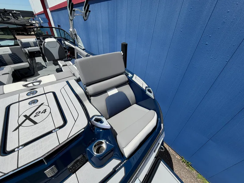 Slide: The Image of Mastercraft X24 2022 - 10