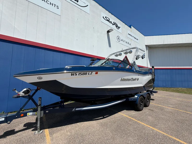 Slide: The Image of Mastercraft X24 2022 - 3