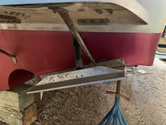 Slide: The Image of Stbd trim tab - 34