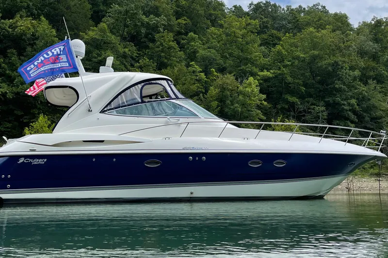 Slide: The Image of Cruisers Yachts 460 Express 2007 - 8