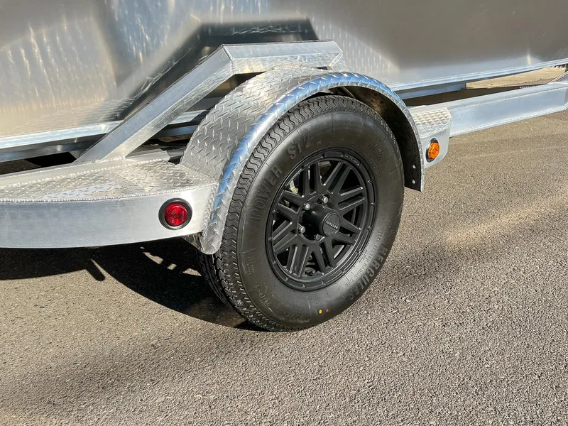 Slide: The Image of Pro 20X72 Guide Model 2025 - 20