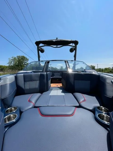 Slide: The Image of Malibu 20 VTX 2023 - 6