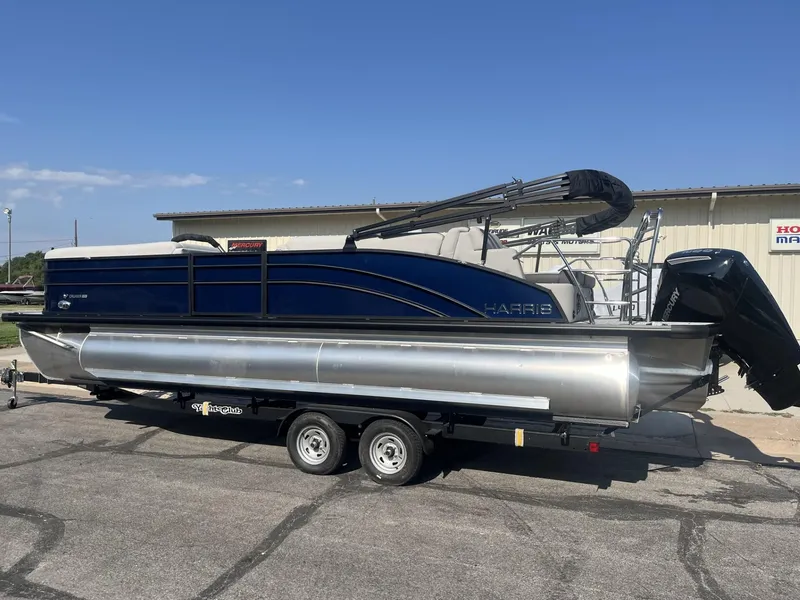 Slide: The Image of 2025 hARRIS 230 cRUISER – sUN lOUNGER - 0