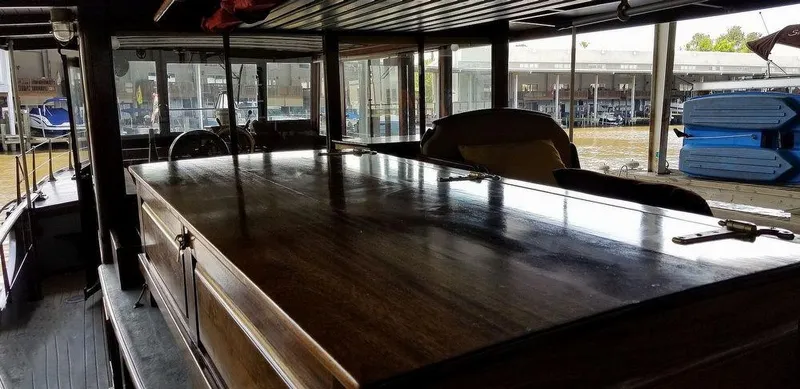 Slide: The Image of Perfect aft deck seating or lounging - 10