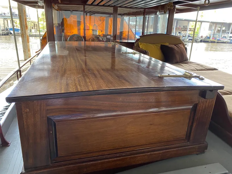 Slide: The Image of Elco Flat top 1928 - 104